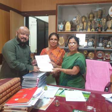 MoU with Vellalar College for Women